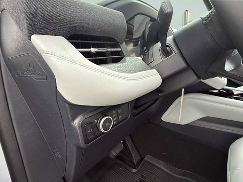 New 2026 Ford Explorer Platinum image 46