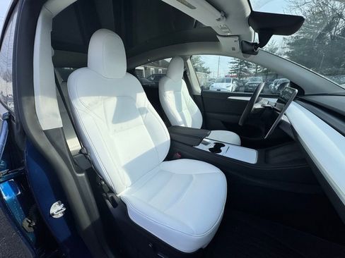 Used 2024 Tesla Model Y Long Range image 15