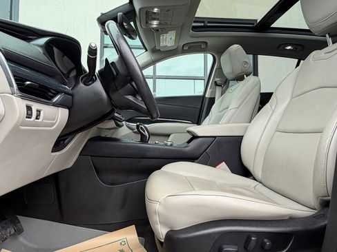 Used 2019 Cadillac XT4 Premium Luxury image 11