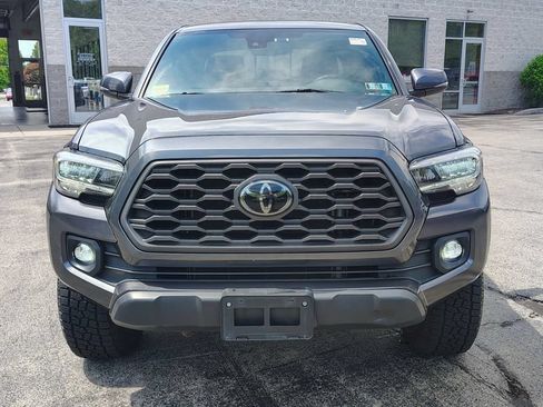 Used 2021 Toyota Tacoma TRD Off-Road w/ Technology Package AWD/4WD image 5