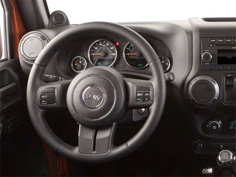 Used 2012 Jeep Wrangler Sahara w/ Connectivity Group AWD/4WD image 4