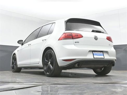 Used 2017 Volkswagen GTI S image 44