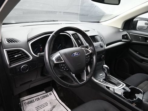 Used 2018 Ford Edge SEL AWD/4WD image 8