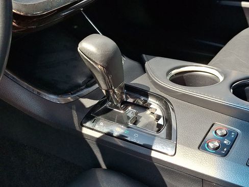 Used 2014 Toyota Avalon Limited FWD image 17