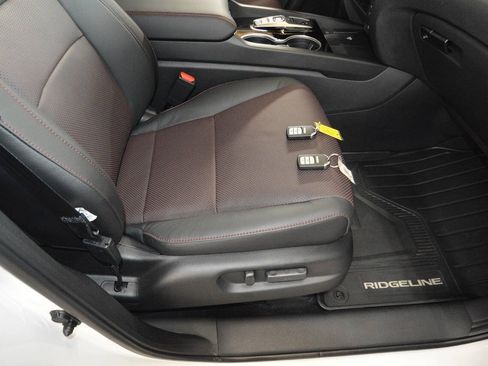 Used 2026 Honda Ridgeline Black Edition image 6