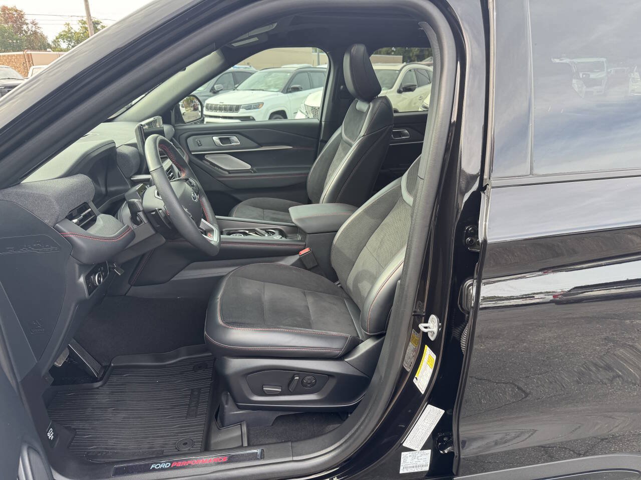 Used 2026 Ford Explorer ST AWD/4WD image 8