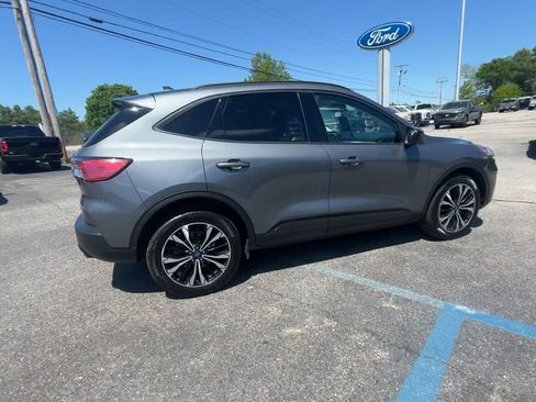 Certified 2022 Ford Escape SE w/ SE Sport Appearance Package AWD/4WD image 20