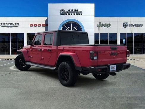 Used 2021 Jeep Gladiator Sport AWD/4WD image 9