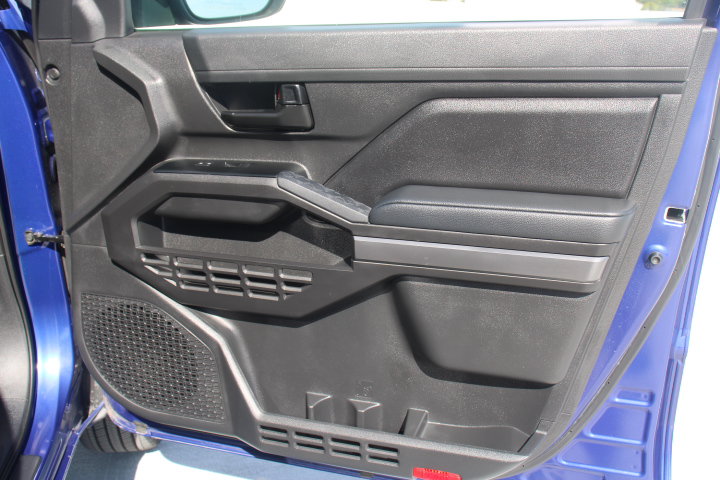 Certified 2025 Toyota Tacoma SR5 AWD/4WD image 19