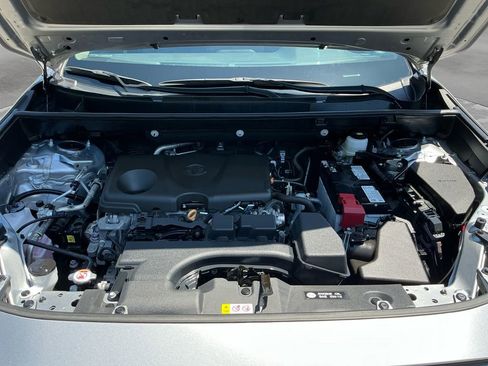 Used 2025 Toyota RAV4 XLE FWD image 18