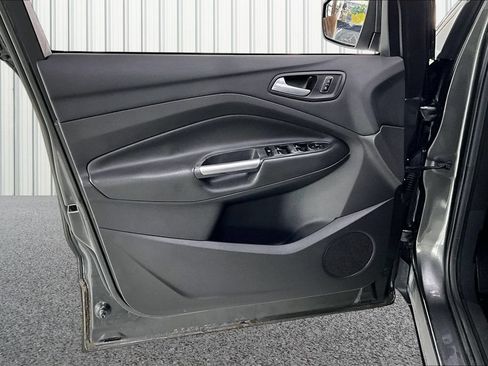 Used 2016 Ford Escape SE FWD image 19