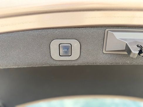 Used 2020 Lincoln Continental Reserve w/ Luxury Package FWD image 25