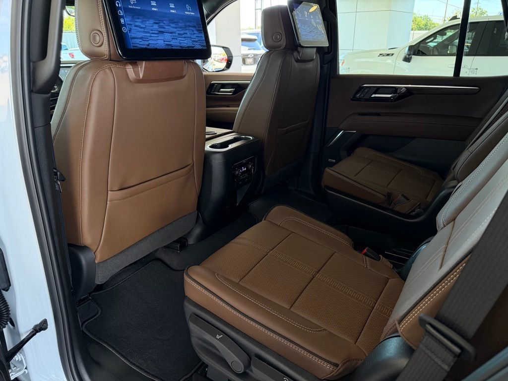 New 2026 Chevrolet Tahoe High Country AWD/4WD image 15