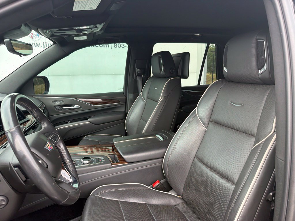 Used 2021 Cadillac Escalade Premium Luxury AWD/4WD image 9