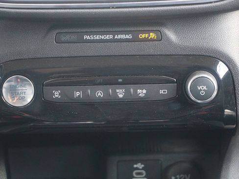 Certified 2024 Ford Escape Platinum AWD/4WD image 26