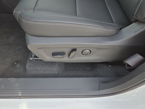 New 2026 Nissan Murano SL image 32