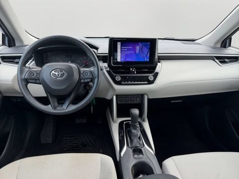 Used 2023 Toyota Corolla Cross L AWD/4WD image 15