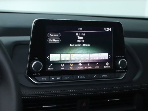 Certified 2026 Nissan Rogue SV image 24