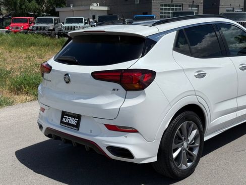 Used 2021 Buick Encore GX Essence w/ Advanced Technology Package FWD image 10