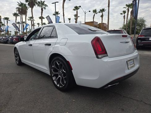 Used 2018 Chrysler 300 S RWD image 3