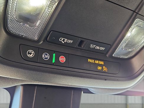 Used 2024 Chevrolet Equinox RS w/ RS Leather Package image 25