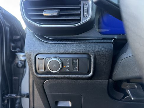 Used 2022 Ford Explorer ST image 22