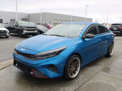 Used 2022 Kia Forte GT image 3