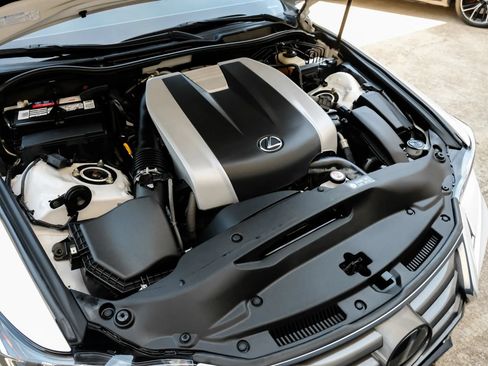 Used 2018 Lexus IS 300 AWD w/ Premium Package image 57