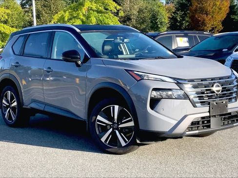 Used 2024 Nissan Rogue SL w/ SL Premium Package AWD/4WD image 3
