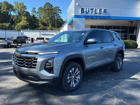 New 2026 Chevrolet Equinox LT w/ Convenience Package II image 2