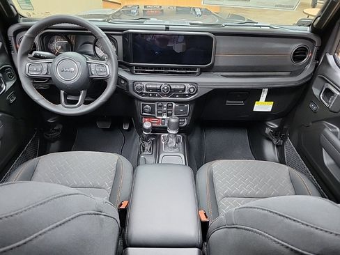 New 2025 Jeep Gladiator Mojave image 26