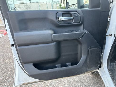 Used 2021 GMC Sierra 2500 4x4 Crew Cab w/ Gooseneck/5TH Wheel Package image 8