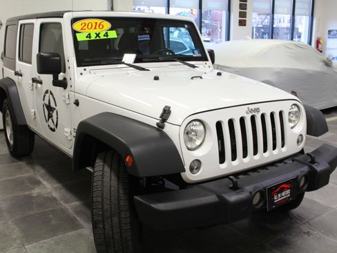 Used 2016 Jeep Wrangler Unlimited Sport w/ Quick Order Package 24S image 3
