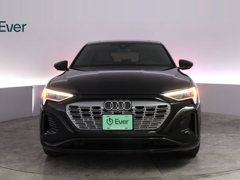 Used 2024 Audi Q8 e-tron Premium Plus w/ Premium Plus Package AWD/4WD image 12