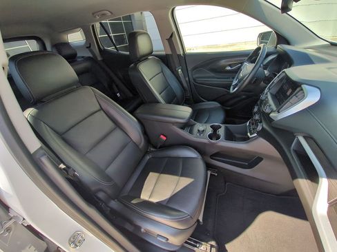 Used 2024 GMC Terrain SLT AWD/4WD image 34
