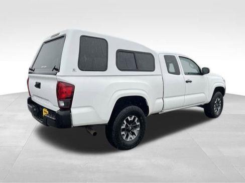 Used 2022 Toyota Tacoma SR image 8