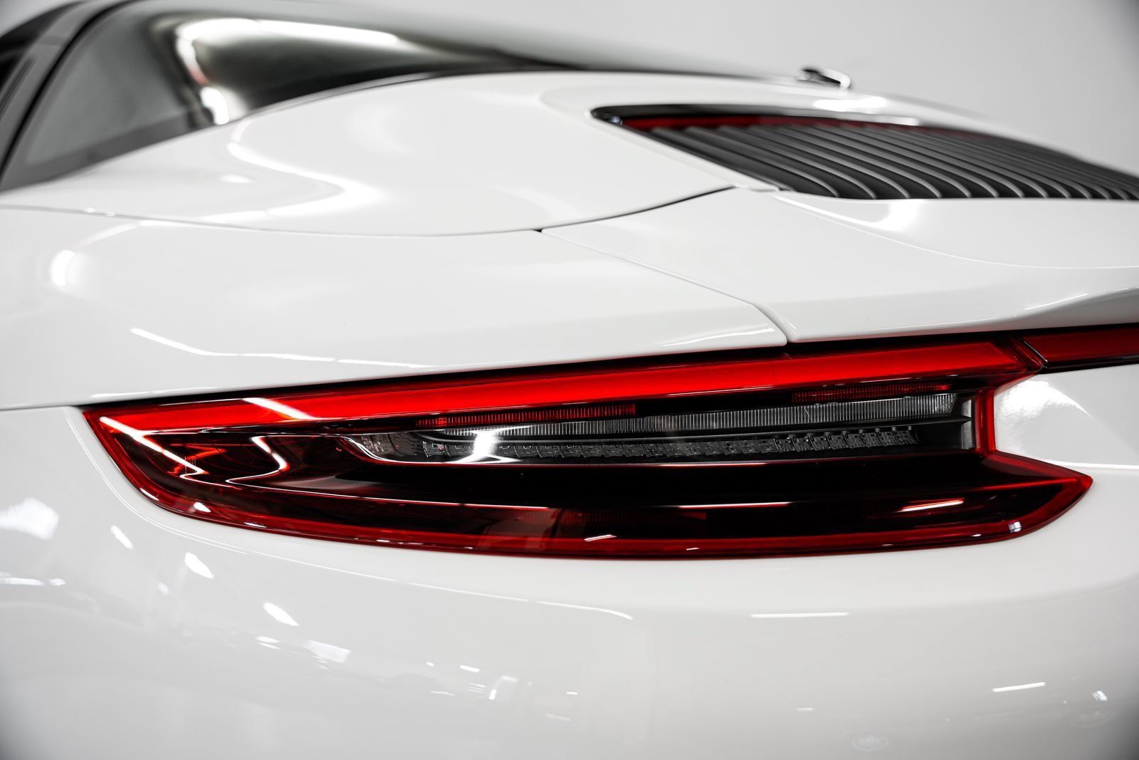 Used 2019 Porsche 911 Targa 4 GTS w/ GTS Interior Package AWD/4WD image 36