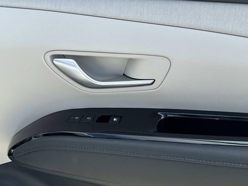 New 2026 Hyundai Tucson Limited FWD image 18
