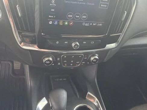Used 2023 Chevrolet Traverse LT FWD image 13