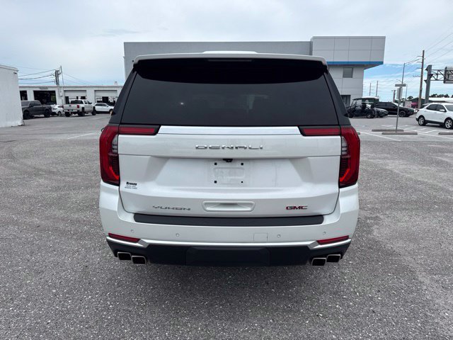 Used 2025 GMC Yukon XL Denali w/ Sun & Power Step Package AWD/4WD image 4