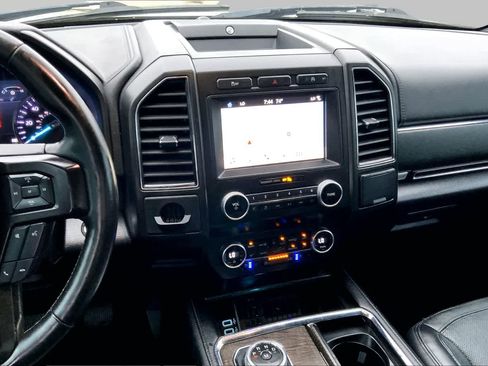 Certified 2019 Ford Expedition Max Limited RWD image 7