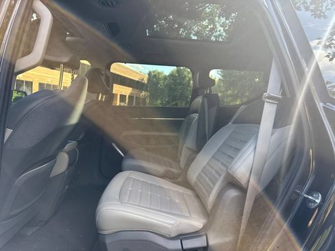 Used 2024 Kia EV9 Land AWD/4WD image 26