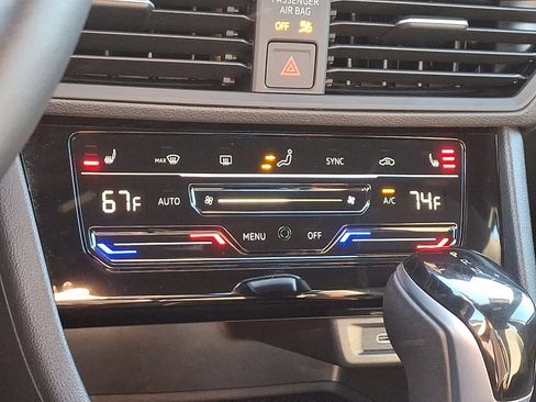 Certified 2025 Volkswagen Jetta Sport image 15