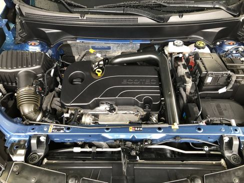 Used 2024 Chevrolet Equinox RS AWD/4WD image 3