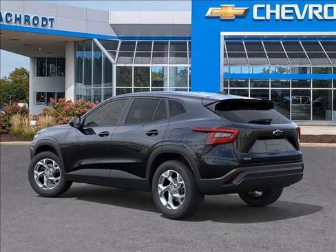 New 2026 Chevrolet Trax LS w/ LS Convenience Package image 3
