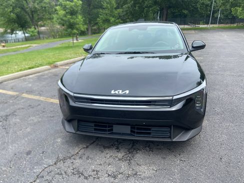 Used 2025 Kia K4 FWD image 2