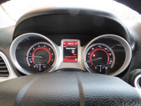 Used 2019 Dodge Journey GT image 42