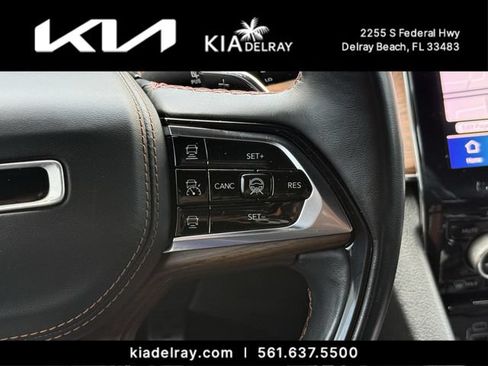 Used 2021 Jeep Grand Cherokee L Summit w/ Luxury Tech Group V AWD/4WD image 30
