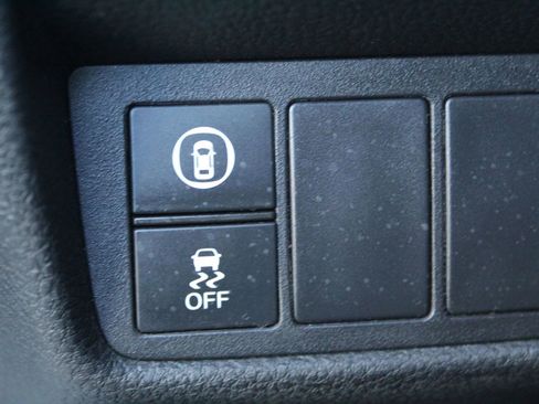 Used 2018 Honda Accord LX image 25