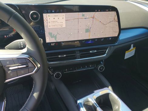 Used 2026 Chevrolet Equinox EV LT image 23